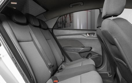 Hyundai Solaris II рестайлинг, 2018 год, 800 000 рублей, 8 фотография