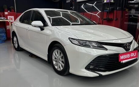 Toyota Camry, 2020 год, 3 190 000 рублей, 4 фотография