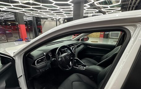 Toyota Camry, 2020 год, 3 190 000 рублей, 8 фотография