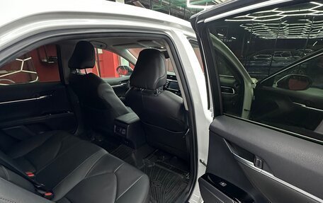Toyota Camry, 2020 год, 3 190 000 рублей, 12 фотография