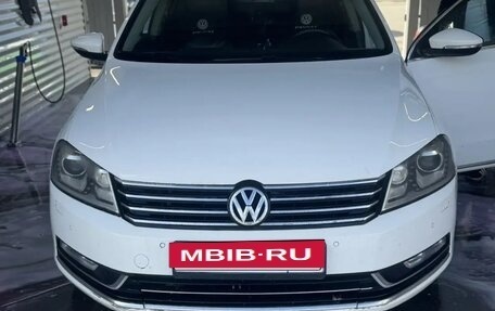 Volkswagen Passat B7, 2012 год, 1 050 000 рублей, 2 фотография