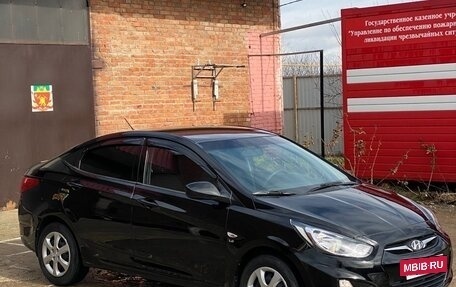 Hyundai Solaris II рестайлинг, 2012 год, 910 000 рублей, 2 фотография