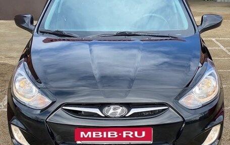 Hyundai Solaris II рестайлинг, 2012 год, 910 000 рублей, 12 фотография