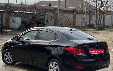Hyundai Solaris II рестайлинг, 2012 год, 910 000 рублей, 4 фотография