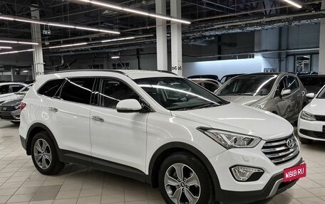 Hyundai Santa Fe III рестайлинг, 2014 год, 1 999 000 рублей, 2 фотография
