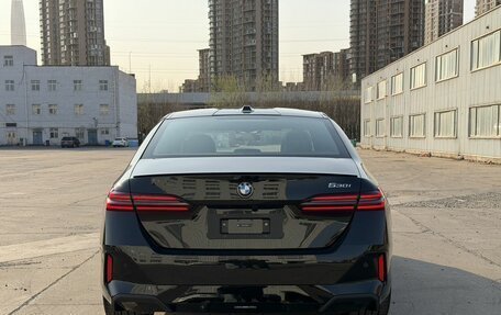 BMW 5 серия, 2025 год, 9 490 000 рублей, 10 фотография