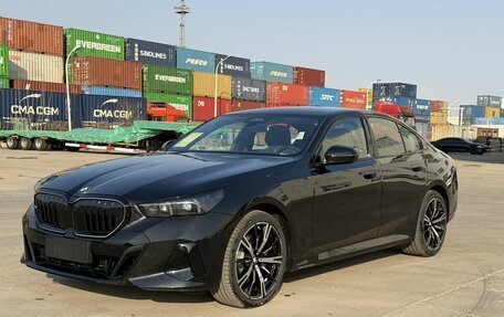 BMW 5 серия, 2025 год, 9 490 000 рублей, 2 фотография