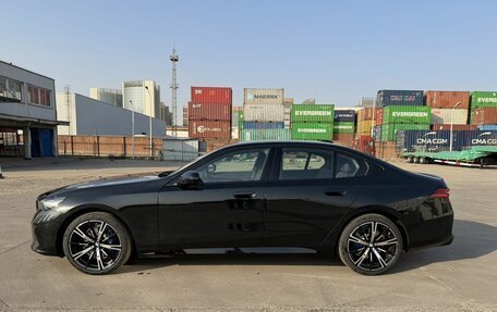 BMW 5 серия, 2025 год, 9 490 000 рублей, 6 фотография