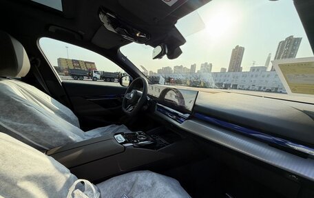 BMW 5 серия, 2025 год, 9 490 000 рублей, 13 фотография
