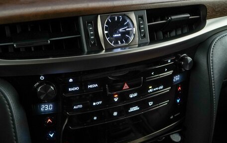 Lexus LX III, 2016 год, 4 999 077 рублей, 14 фотография