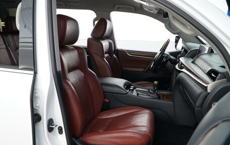 Lexus LX III, 2016 год, 4 999 077 рублей, 8 фотография