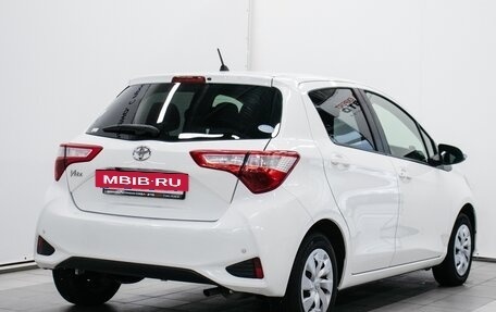 Toyota Vitz, 2019 год, 1 050 000 рублей, 7 фотография