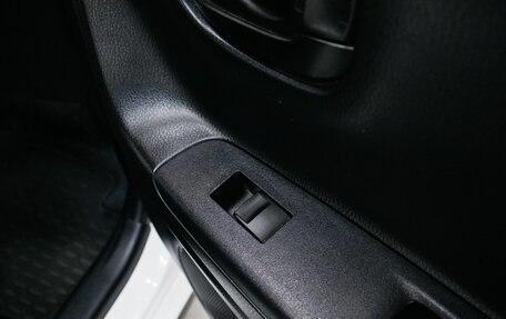 Toyota Vitz, 2019 год, 1 050 000 рублей, 26 фотография