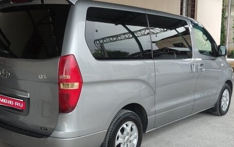 Hyundai Grand Starex Grand Starex I рестайлинг 2, 2011 год, 1 500 000 рублей, 3 фотография