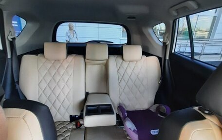 Toyota RAV4, 2019 год, 2 200 000 рублей, 3 фотография