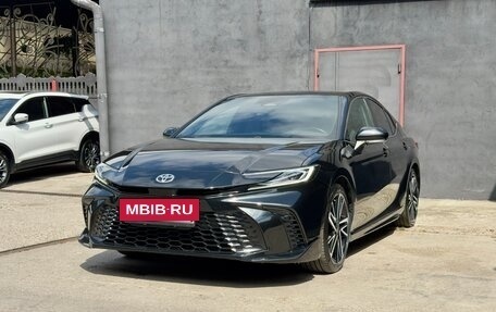 Toyota Camry, 2024 год, 3 410 000 рублей, 2 фотография