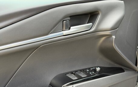 Toyota Camry, 2024 год, 3 410 000 рублей, 18 фотография