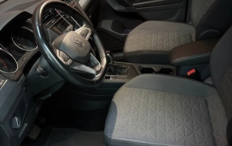 Volkswagen Tiguan II, 2022 год, 2 390 000 рублей, 9 фотография