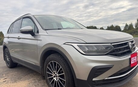 Volkswagen Tiguan II, 2022 год, 2 390 000 рублей, 3 фотография