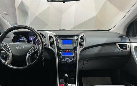 Hyundai i30 II рестайлинг, 2013 год, 899 000 рублей, 11 фотография