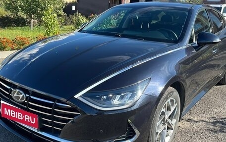 Hyundai Sonata VIII, 2021 год, 2 600 000 рублей, 1 фотография