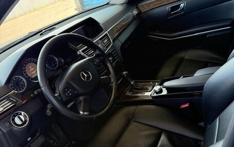 Mercedes-Benz E-Класс, 2010 год, 850 000 рублей, 5 фотография