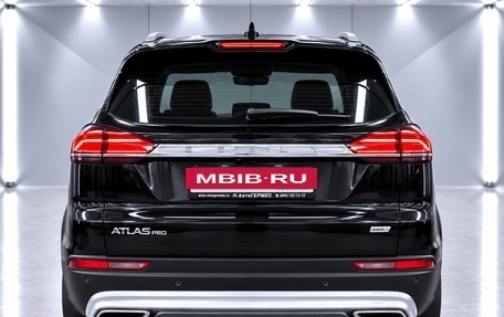 Geely Atlas, 2022 год, 1 685 000 рублей, 3 фотография