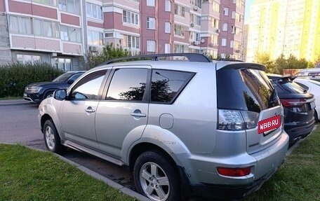 Mitsubishi Outlander III рестайлинг 3, 2012 год, 630 000 рублей, 4 фотография