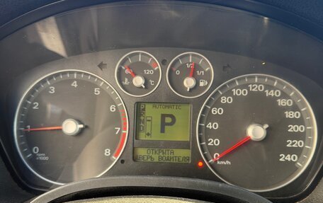Ford Focus II рестайлинг, 2005 год, 305 000 рублей, 16 фотография