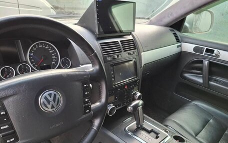 Volkswagen Touareg III, 2006 год, 850 000 рублей, 3 фотография