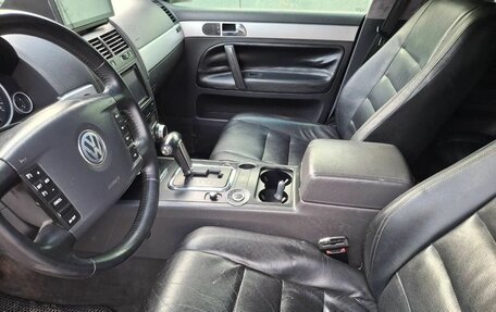 Volkswagen Touareg III, 2006 год, 850 000 рублей, 4 фотография