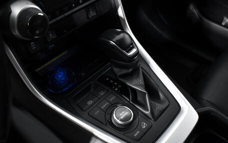 Toyota RAV4, 2019 год, 2 799 000 рублей, 10 фотография