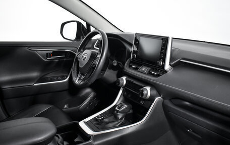 Toyota RAV4, 2019 год, 2 799 000 рублей, 13 фотография
