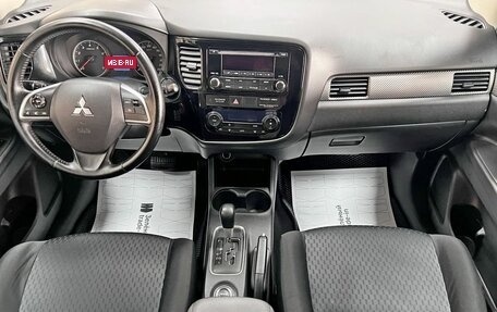 Mitsubishi Outlander III рестайлинг 3, 2012 год, 1 245 000 рублей, 10 фотография
