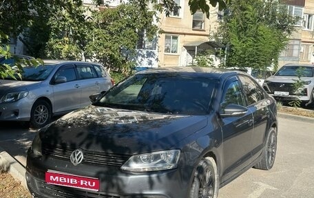 Volkswagen Jetta VI, 2011 год, 1 000 000 рублей, 1 фотография