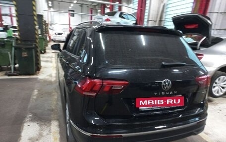 Volkswagen Tiguan II, 2021 год, 2 850 000 рублей, 4 фотография