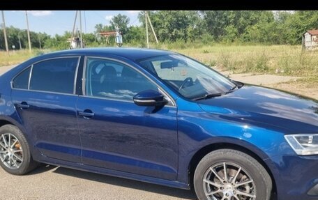 Volkswagen Jetta VI, 2013 год, 1 100 000 рублей, 3 фотография
