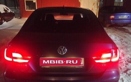 Volkswagen Jetta VI, 2013 год, 1 100 000 рублей, 2 фотография