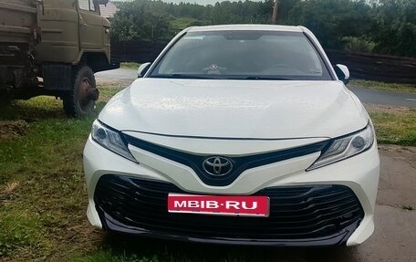 Toyota Camry, 2021 год, 1 765 000 рублей, 1 фотография