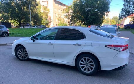 Toyota Camry, 2021 год, 1 765 000 рублей, 2 фотография
