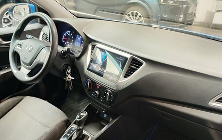 Hyundai Solaris II рестайлинг, 2019 год, 988 000 рублей, 12 фотография