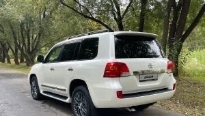 Toyota Land Cruiser 200, 2013 год, 4 300 000 рублей, 17 фотография