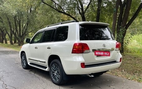 Toyota Land Cruiser 200, 2013 год, 4 300 000 рублей, 21 фотография