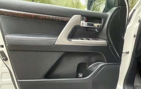 Toyota Land Cruiser 200, 2013 год, 4 300 000 рублей, 33 фотография
