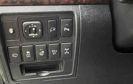 Toyota Land Cruiser 200, 2013 год, 4 300 000 рублей, 32 фотография