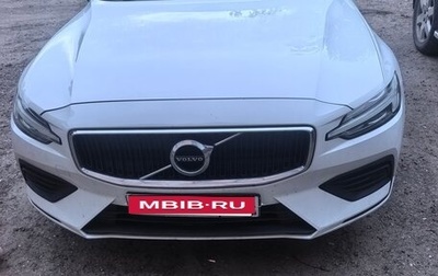 Volvo V60 II, 2019 год, 2 250 000 рублей, 1 фотография