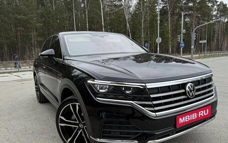 Volkswagen Touareg III, 2021 год, 5 750 000 рублей, 1 фотография