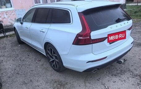 Volvo V60 II, 2019 год, 2 250 000 рублей, 2 фотография