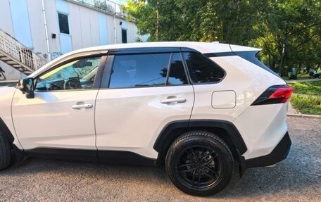 Toyota RAV4, 2020 год, 2 500 000 рублей, 8 фотография