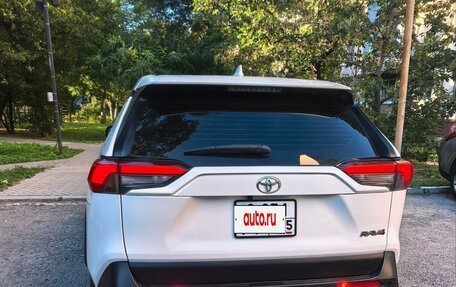 Toyota RAV4, 2020 год, 2 500 000 рублей, 10 фотография